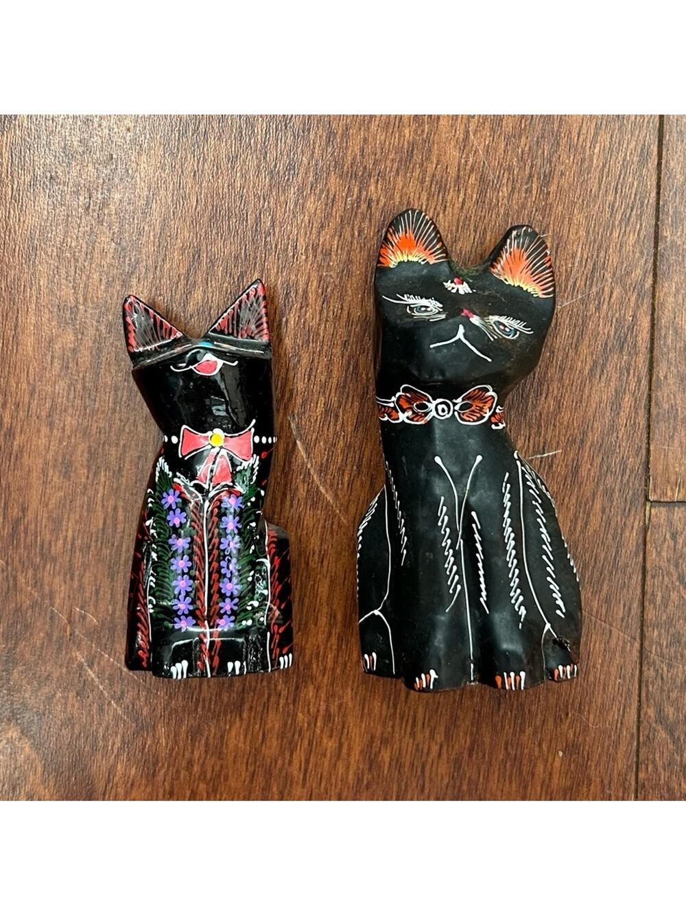 Vintage Wood Folkart Handcrafted Black Cat Figurines, Set of Two